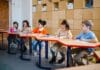 Dzieci w zerówce biorą udział w zajęciach edukacyjnych